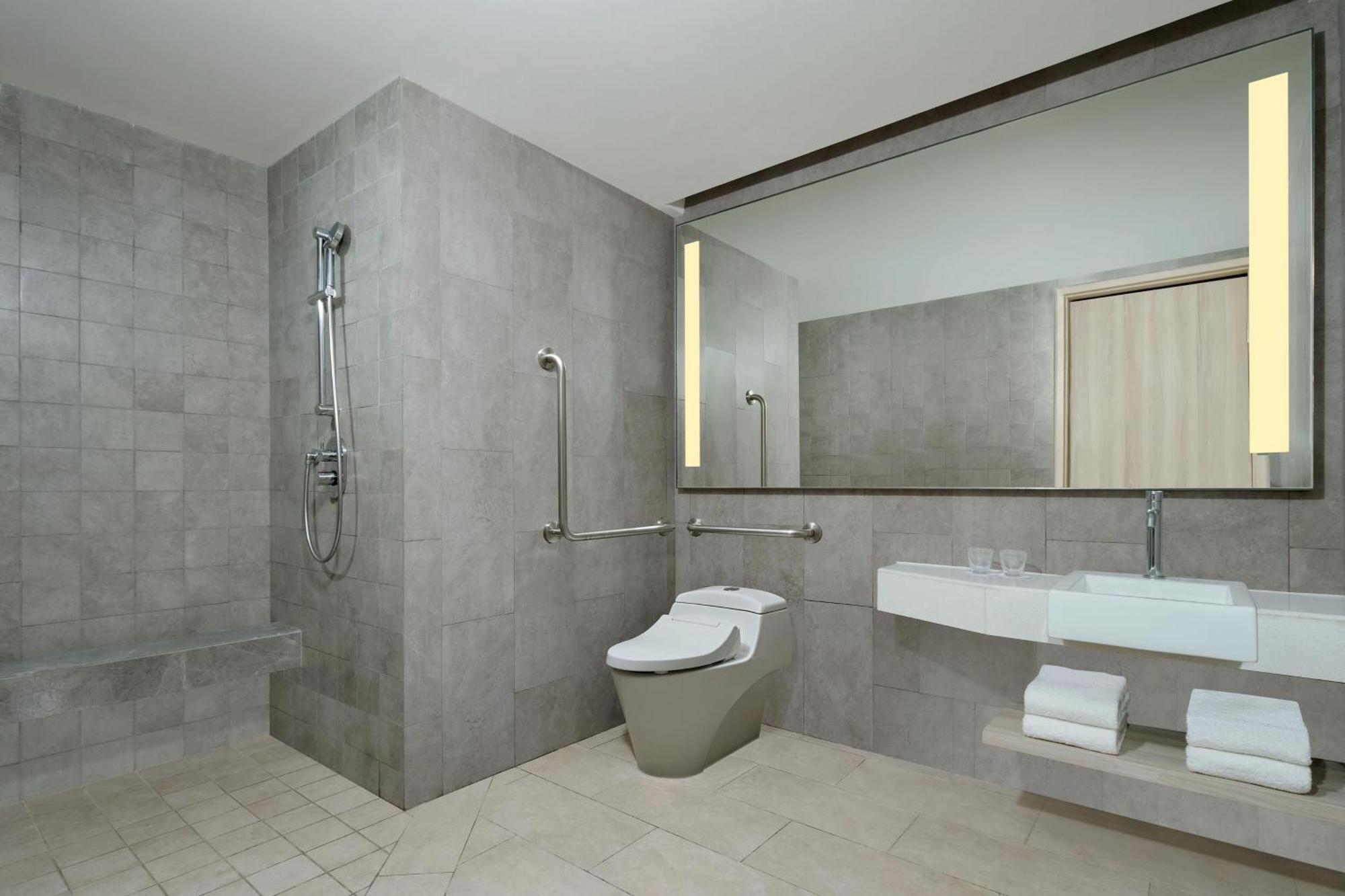 Four Points By Sheraton Surabaya, Pakuwon Indah Eksteriør bilde